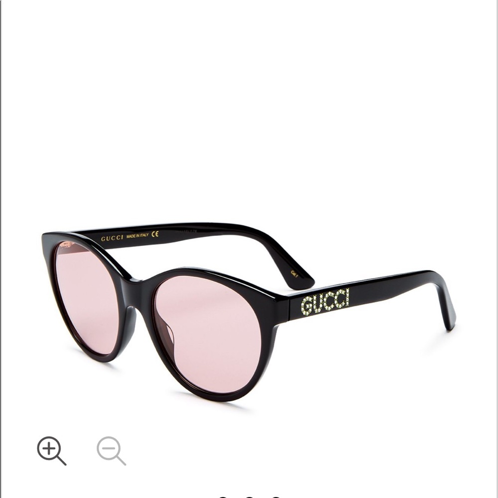 Authentic Gucci cat eye sunglasses,$450 retail